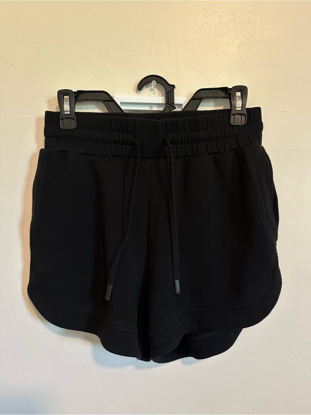 Varley double soft Atrium High-Rise Shorts 4.5” Black